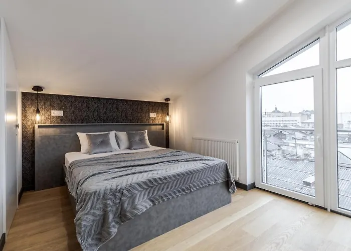 Appartamento Inshiapartments On Hazova Str 5 *